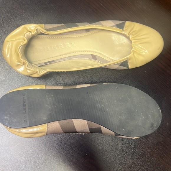 Burberry quilted ballet flats, patent nude toe cap: Size 37 - Picture 5 of 7